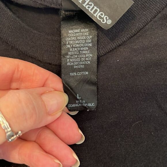 Hanes Moody Blues live in Vegas size large  short sleeve concert tshirt EUC - Picture 6 of 10